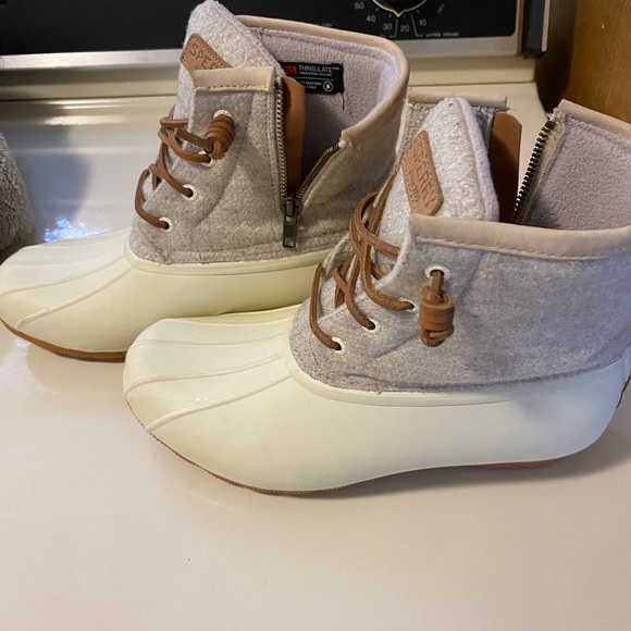 Sperry Saltwater Wool Embossed Duck Boot in Oat - Picture 3 of 8